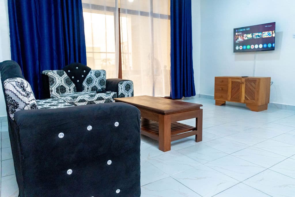 3 Bedroom Apartment photo 4